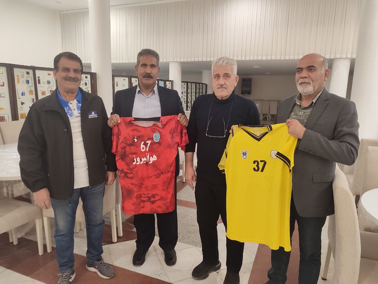 نشست هماهنگی ناظر فدراسیون با سرپرستان دو تیم نیروی زمینی سبزوار - پرواز هوانیروز تهران