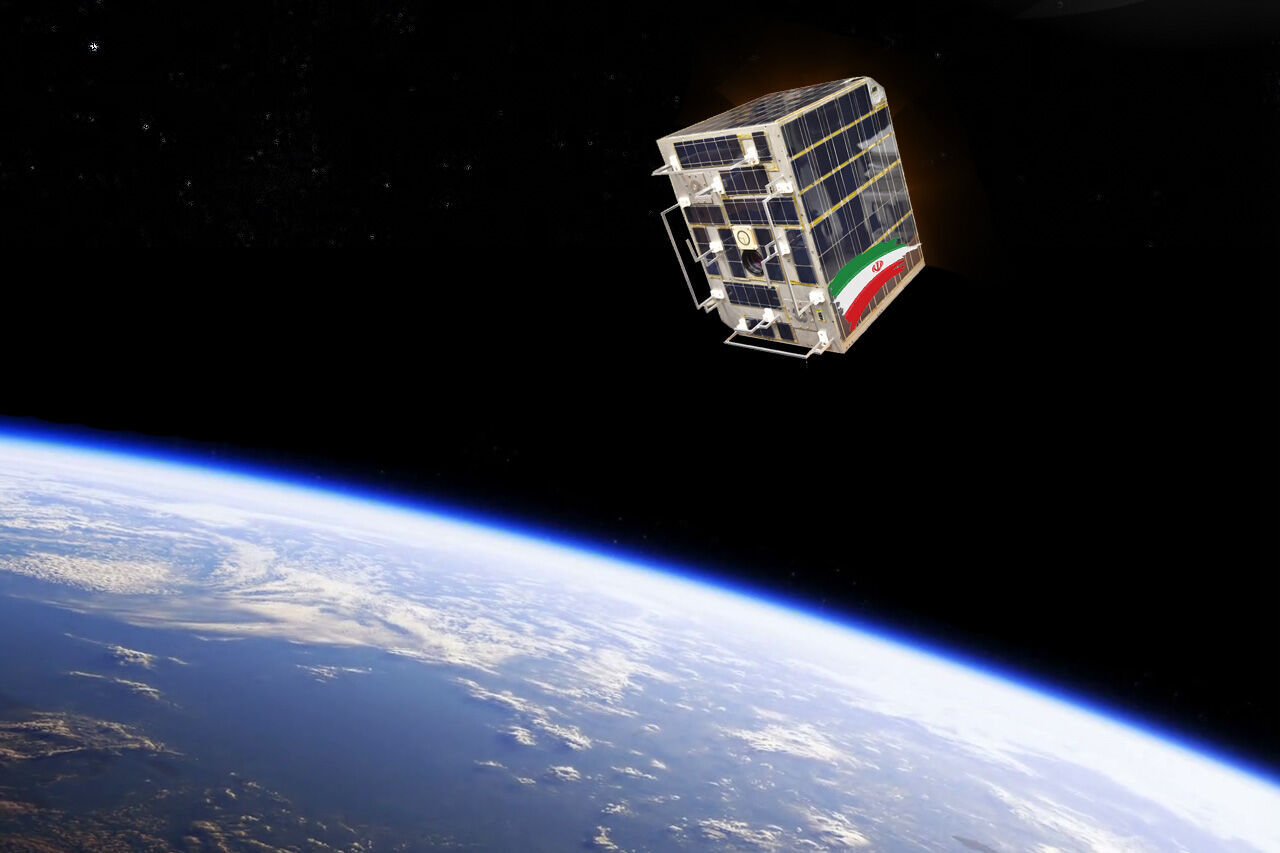 ماهواره پارس ۱ به سازمان فضایی ایران تحویل شد