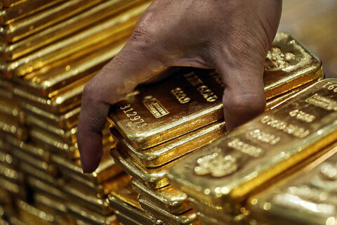 قیمت جهانی طلا در پی تقویت ارزش دلار افت کرد