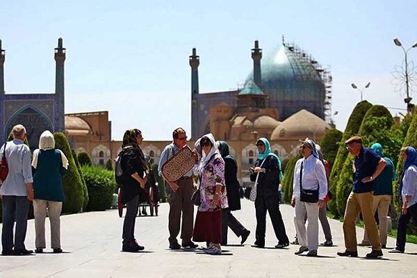 ۷۱۵ هزار گردشگر خارجی به ایران آمدند