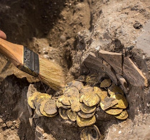 کشف سکه خلفای عباسی در سرزمین اشغالی