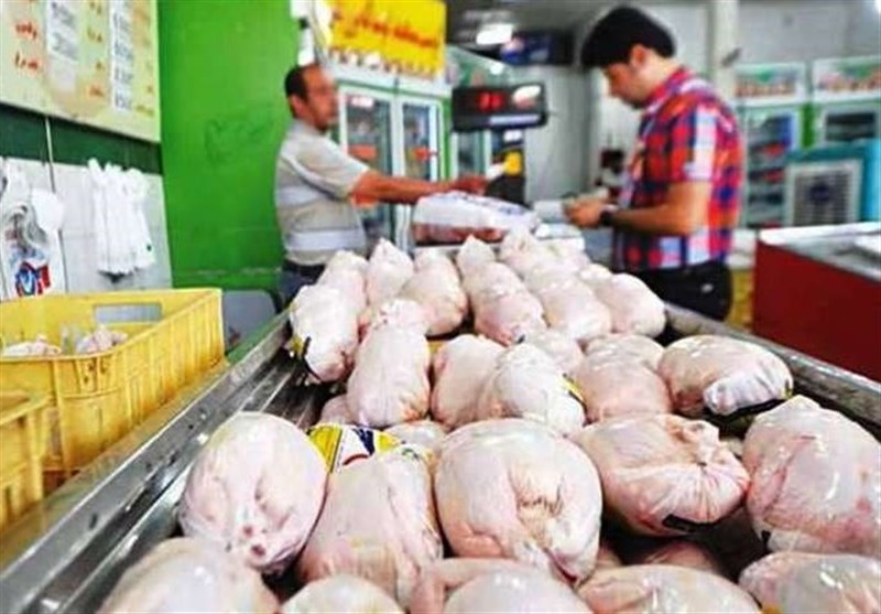خاوازی: مرغ کیلویی ۱۸ و ۵۰۰ در تمام فروشگاه‌ها موجود است