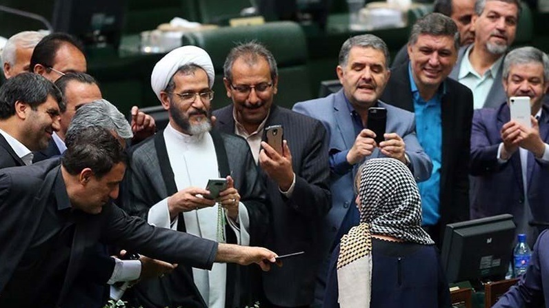 یک نماینده سابق از جزئیات فیش دوم حقوقی نمایندگان پرده برداشته است