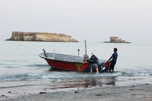 نیروی دریایی امریکا از نجات دو ملوان ایرانی خبر داد