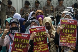 پارلمان کانادا برخورد چین با مسلمانان اویغور را «نسل‌کشی» دانست