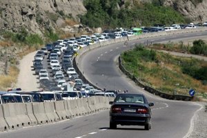 امروز جاده‌ها ترافیک روان و جو آرامی دارند