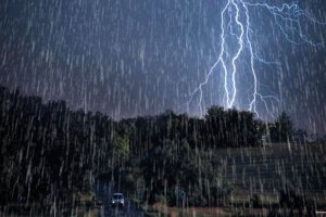 رگبار باران و رعدوبرق در ۱۴ استان کشور تا فردا ادامه دارد
