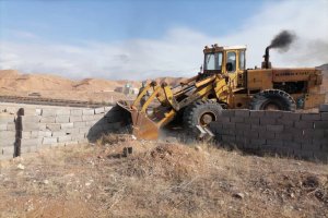 تخریب ساخت و سازهای غیرمجاز در عرصه‌های منابع طبیعی سبزوار 