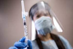 بیماران کرونایی چه زمان دُز سوم واکسن تزریق کنند؟