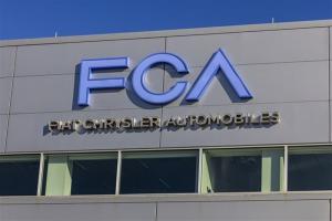 فیات کرایسلر برای ۹۰۰ هزار خودرو در آمریکا فراخوان داد