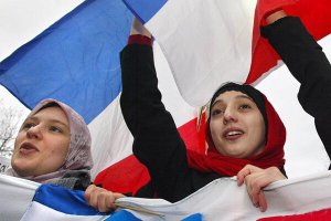 مرکز گفت‌و‌گوی ادیان به دولت فرانسه بیانیه صادر کرد
