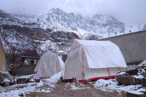 مردمان سی‌سخت از سرما می‌لرزند