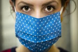 جریمه ۵۰۰ درهمی شهروندان دوبی برای رها کردن ماسک