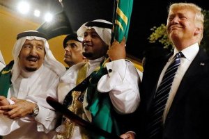 اهداء هدایای تقلبی به ترامپ، در سفر به عربستان سعودی